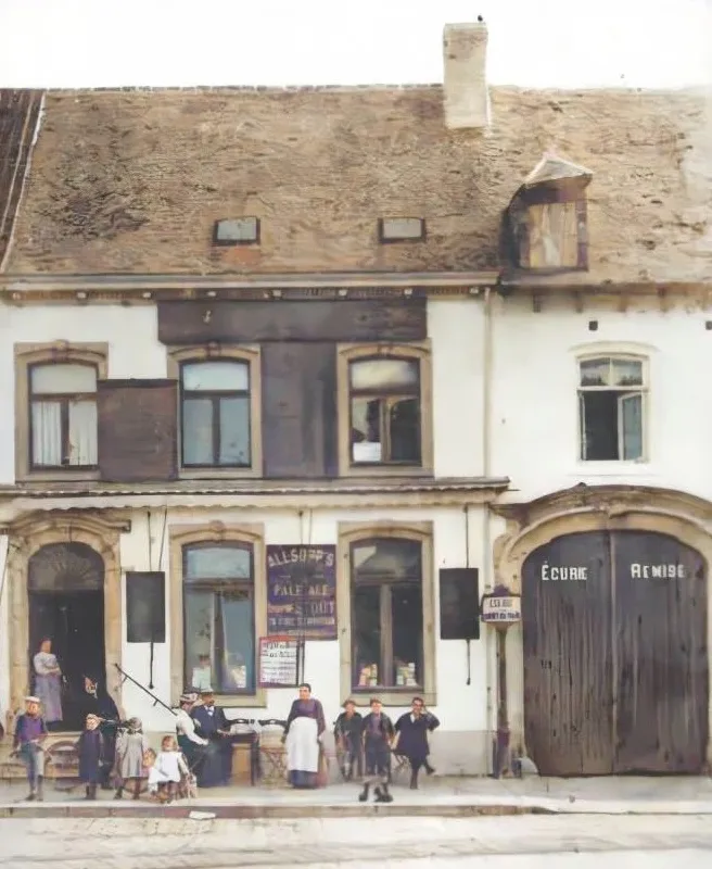 An old view of the Waterloo inn’s façade, with people outside the entrance